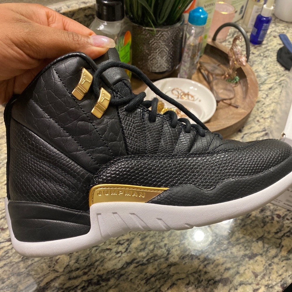 Jordan 12 Retro Women 8.5